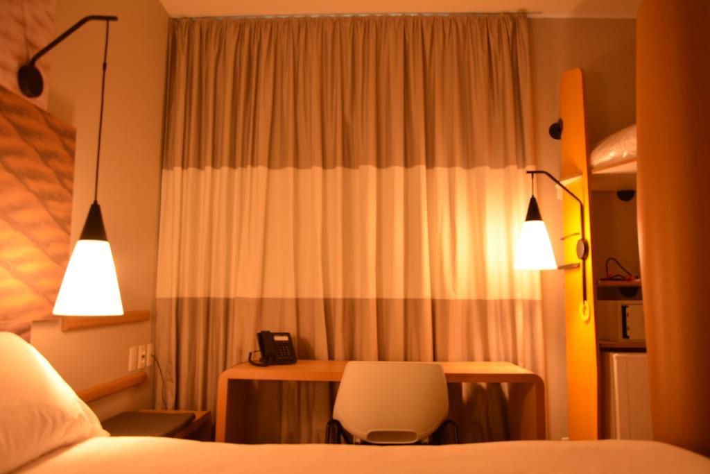 Hotel Ibis Jacareí Zewnętrze zdjęcie